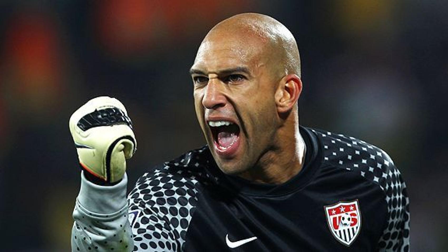 Soccer star Tim Howard is returning to the field to play goalie